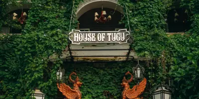Kisah Nie Hoe Kong, Gula yang Manis, dan Peristwa 1740 (Seri House of Tugu - Bagian 2)